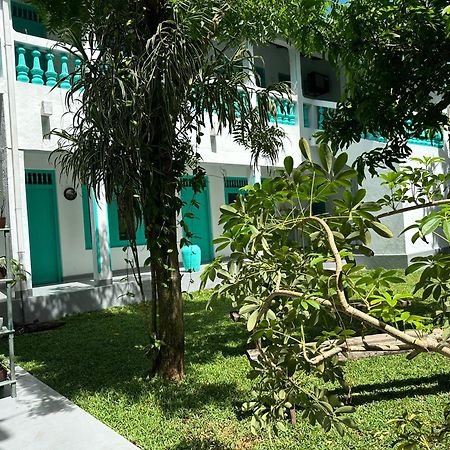 Villa 47 Hikkaduwa Bagian luar foto