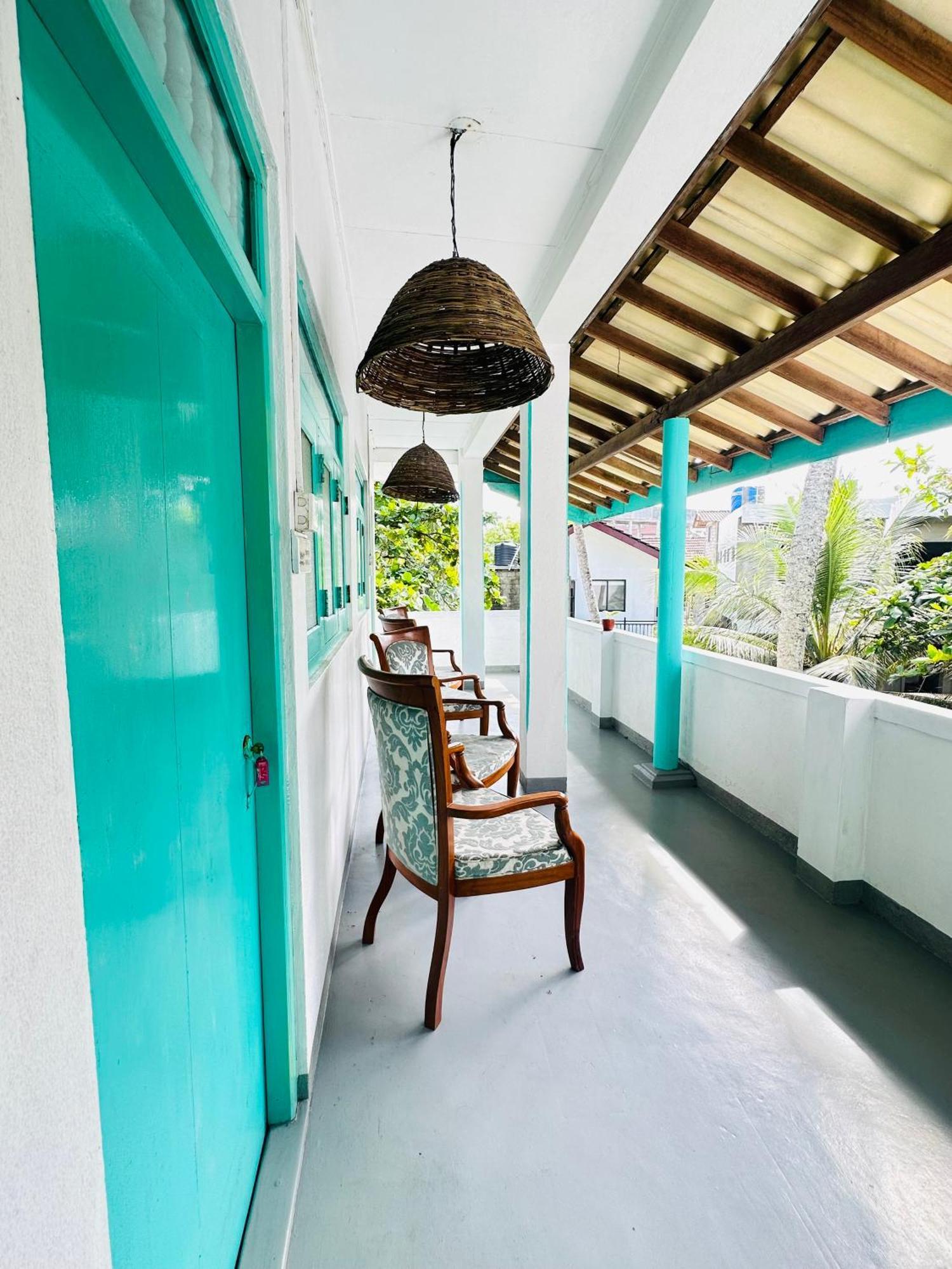 Villa 47 Hikkaduwa Bagian luar foto