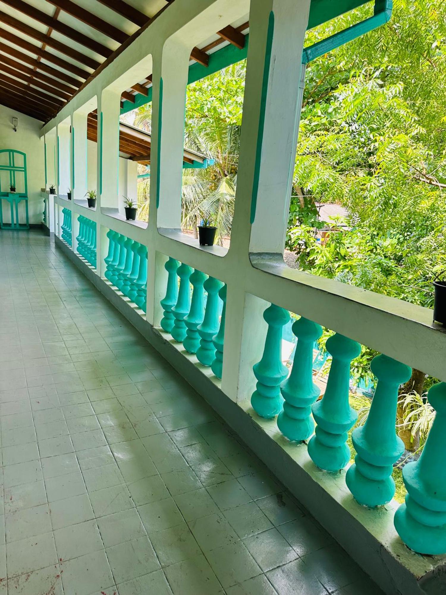 Villa 47 Hikkaduwa Bagian luar foto