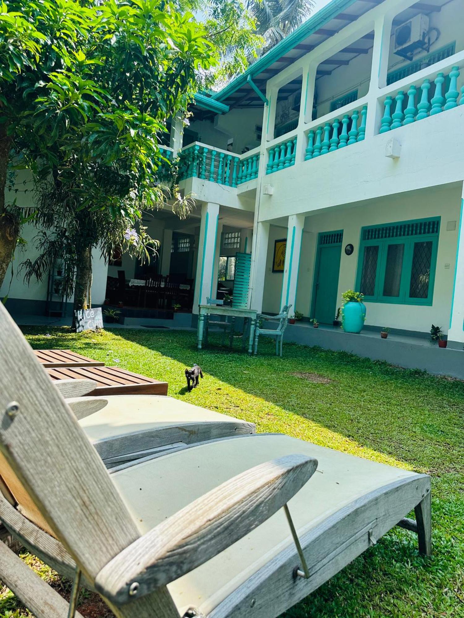 Villa 47 Hikkaduwa Bagian luar foto