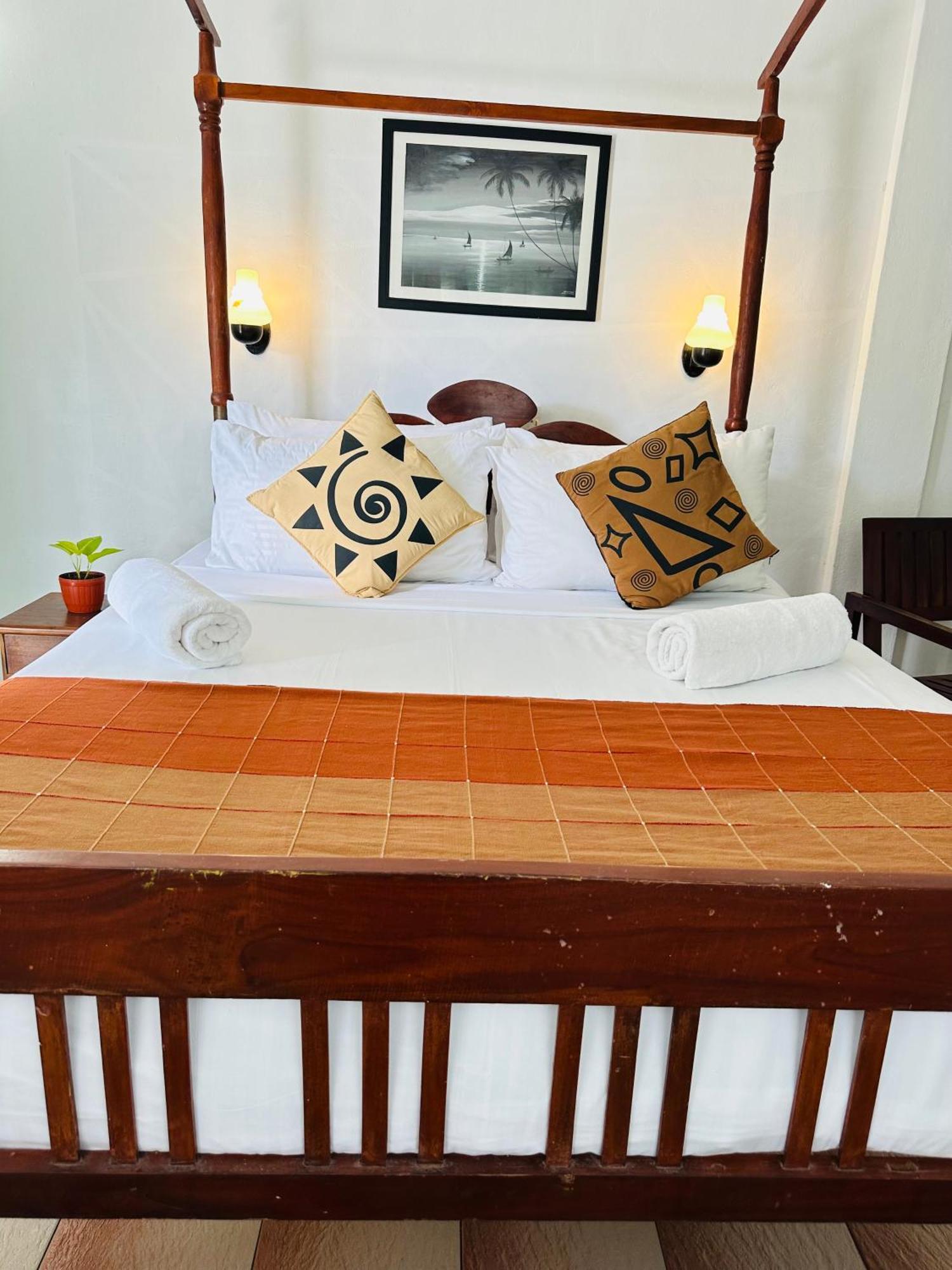 Villa 47 Hikkaduwa Bagian luar foto